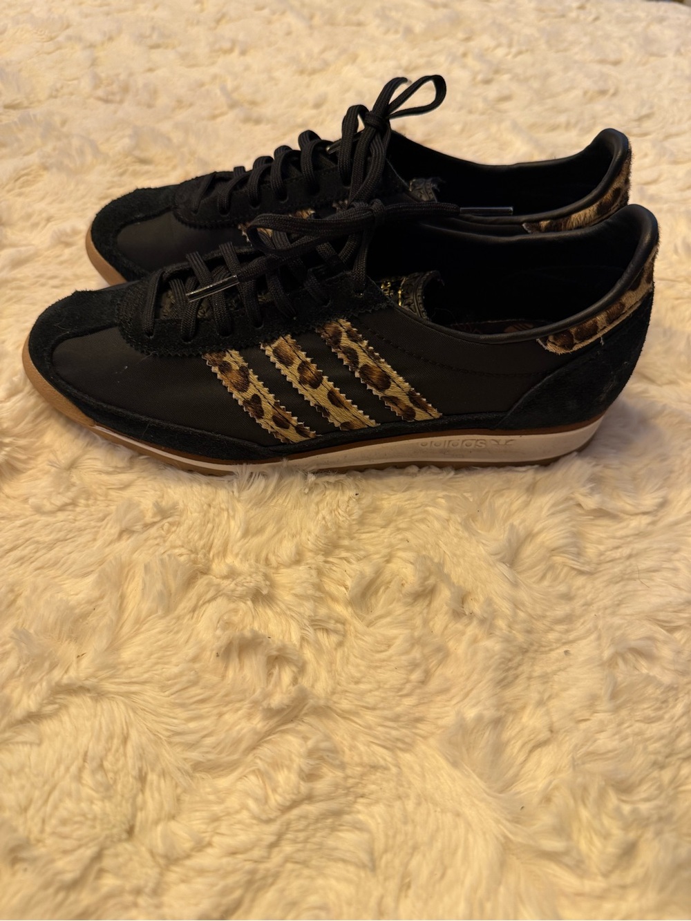 adidas Black Sneaker with Leopard Stripe Accents (Size 7)